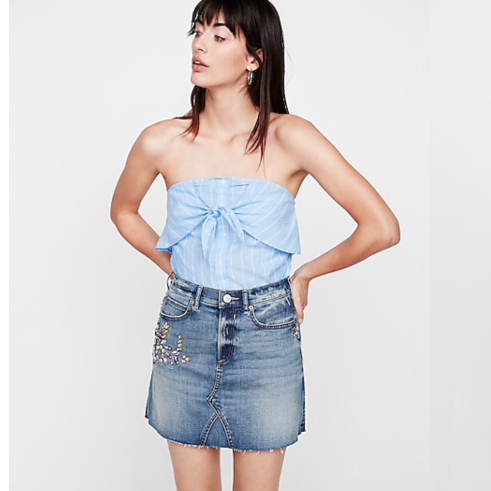 EXPRESS MEDIUM RISE STONE EMBELLISHED DENIM SKIRT